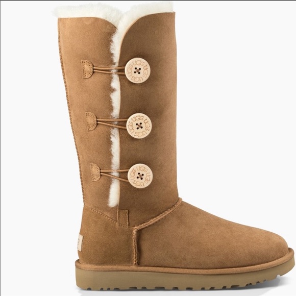UGG Shoes - UGG Bailey Suede Button Triplet II Boots size 8